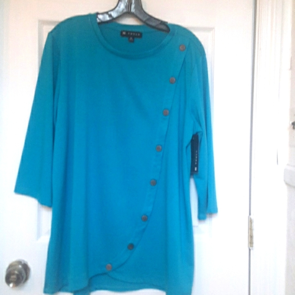 Turquoise  colored N Touch XL top.  8 wooden buttons on left side NWT.